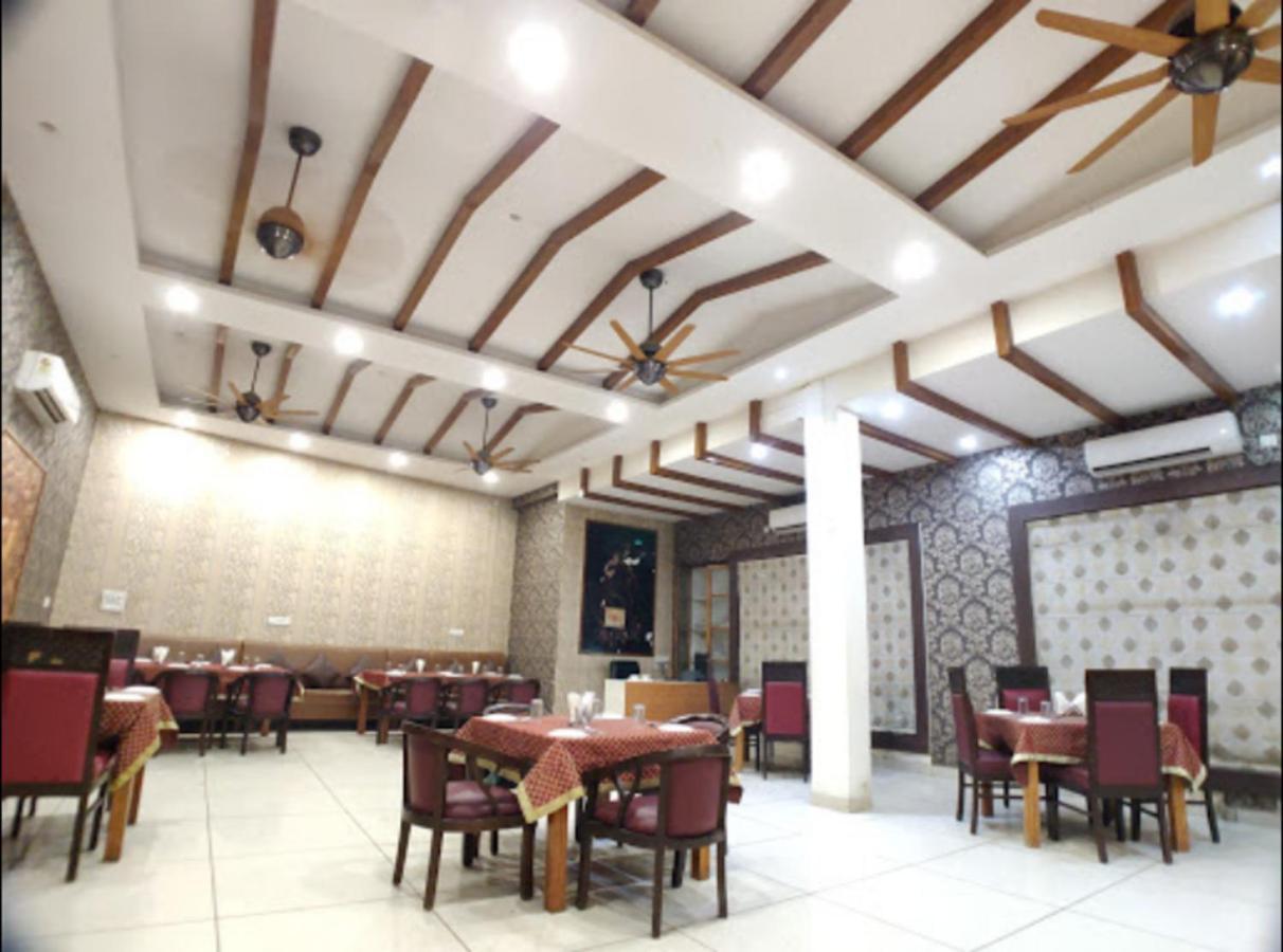 Hotel Badrika Inn Rewa Dış mekan fotoğraf